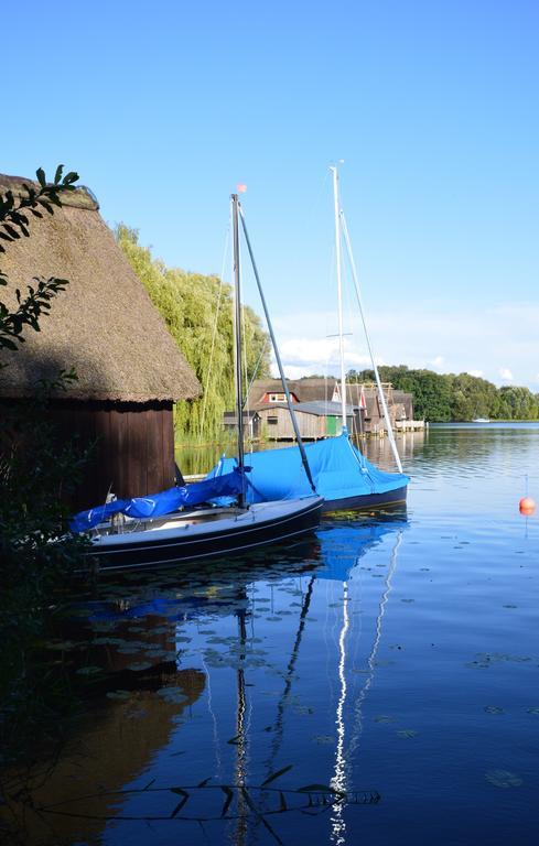 Mueritz-Strandhotel Röbel エクステリア 写真
