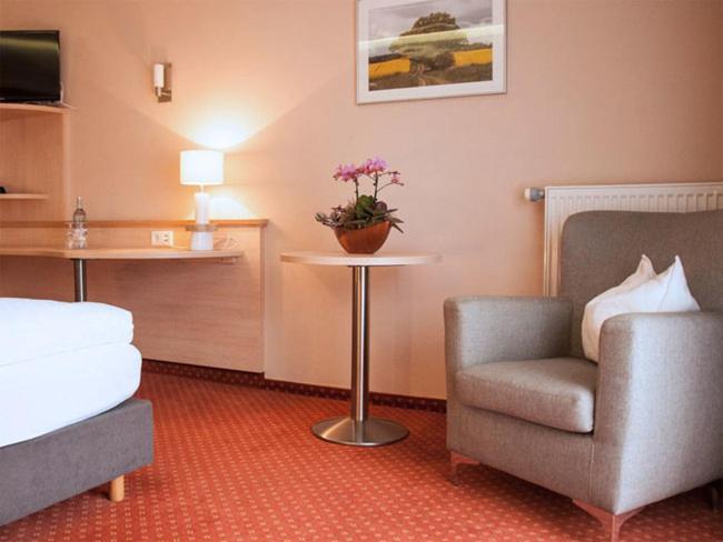 Mueritz-Strandhotel Röbel エクステリア 写真