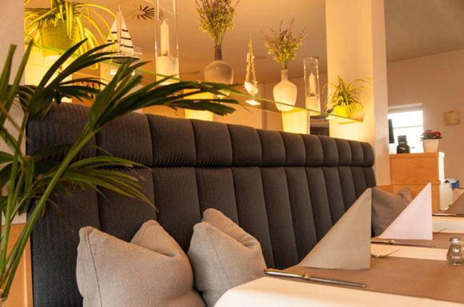 Mueritz-Strandhotel Röbel エクステリア 写真