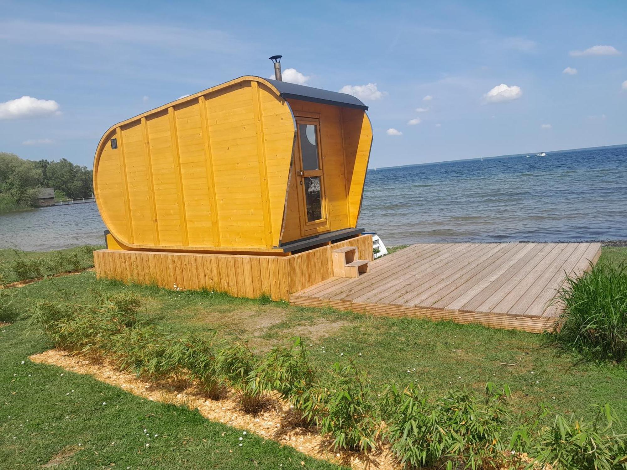 Mueritz-Strandhotel Röbel エクステリア 写真
