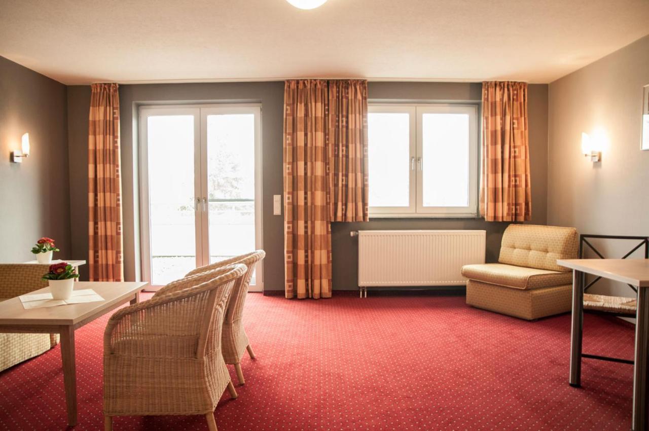 Mueritz-Strandhotel Röbel エクステリア 写真