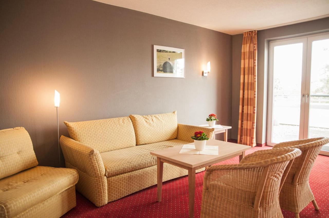 Mueritz-Strandhotel Röbel エクステリア 写真