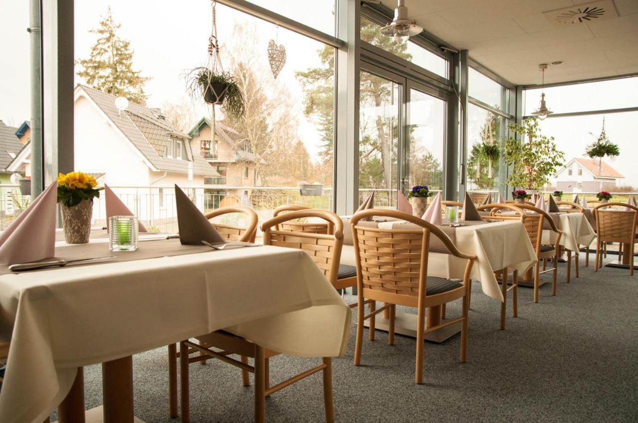 Mueritz-Strandhotel Röbel エクステリア 写真